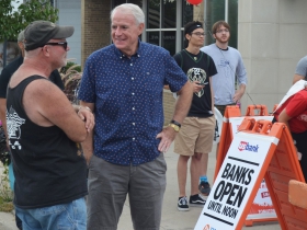 Mayor Tom Barrett at Tomato Romp 2019