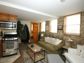 2563 N. Gordon Pl.