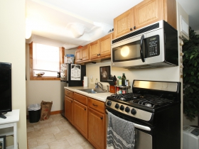 2563 N. Gordon Pl.