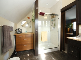 2563 N. Gordon Pl.