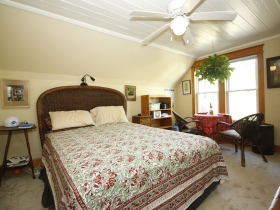 2563 N. Gordon Pl.