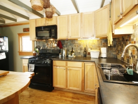2563 N. Gordon Pl.