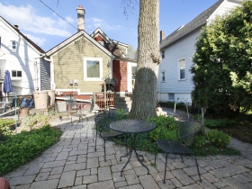 2563 N. Gordon Pl.