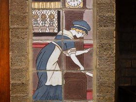 The farmer’s wife with a cutting knife