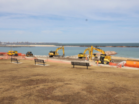 Construction on new South Shore Park beach