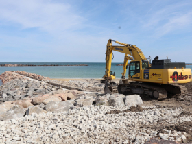Construction on new South Shore Park beach