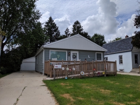 The south side of W. Schlinger Avenue is mostly residential