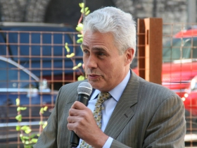 Robert Bauman