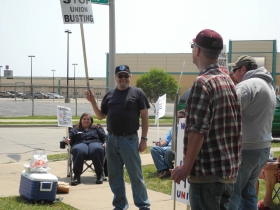 MCTS Picketers