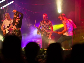 MisterWives