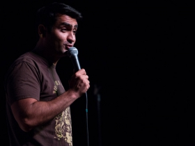 Kumail Nanjiani.