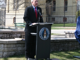Milwaukee Mayor Tom Barrett