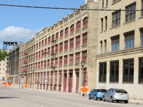 126 S. 2nd St. - Lindsay Brothers Building