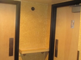 Bathrooms in ETC (La Cage)