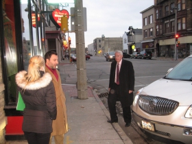 Tom Barrett [r]