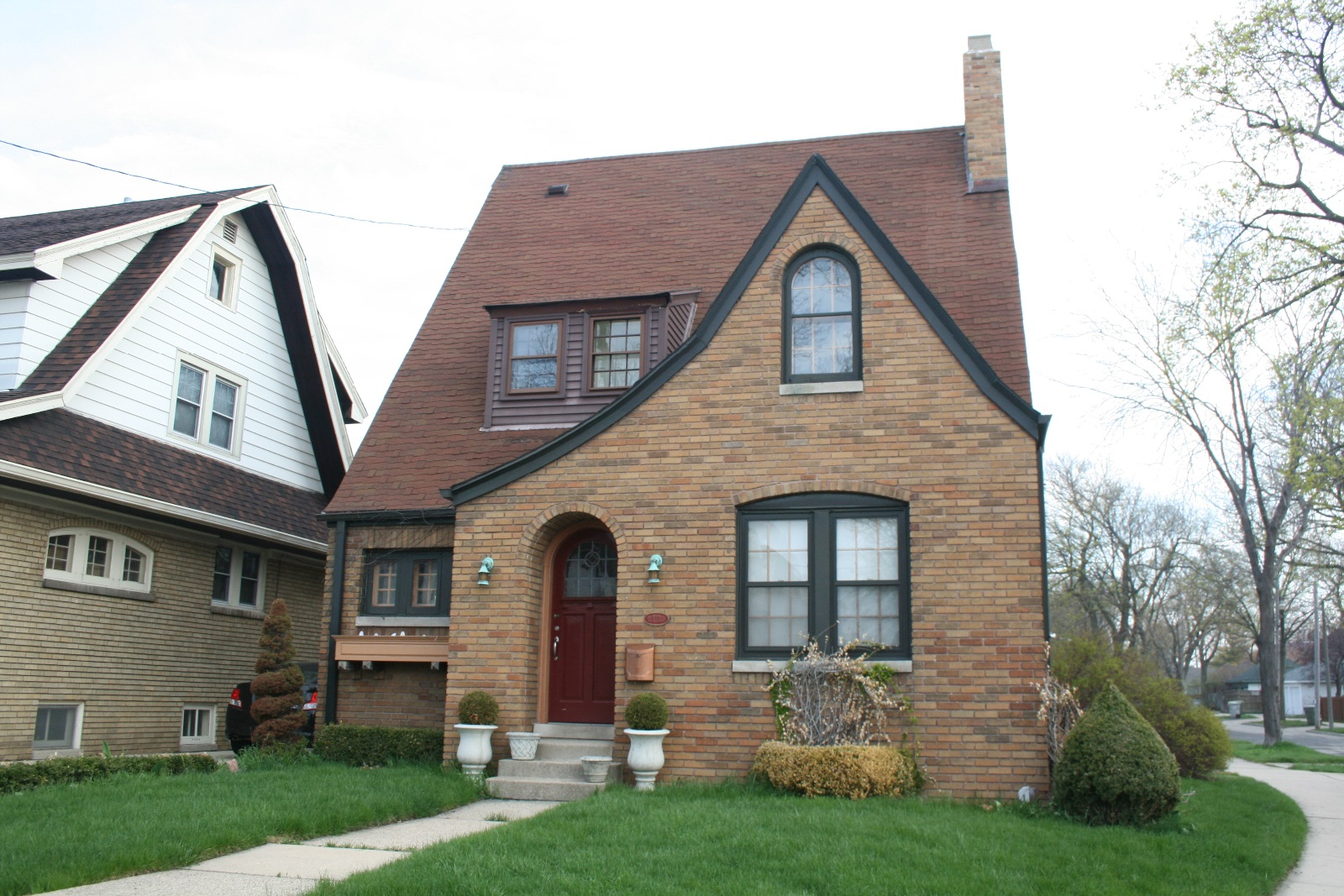 House Confidential: Paul Jakubovich’s 1927 English Tudor