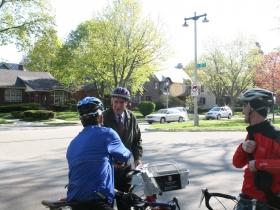 Mayor Tom Barrett prepares for the bike ride.
