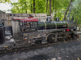 Milwaukee County Zoo Safari Train No. 1916